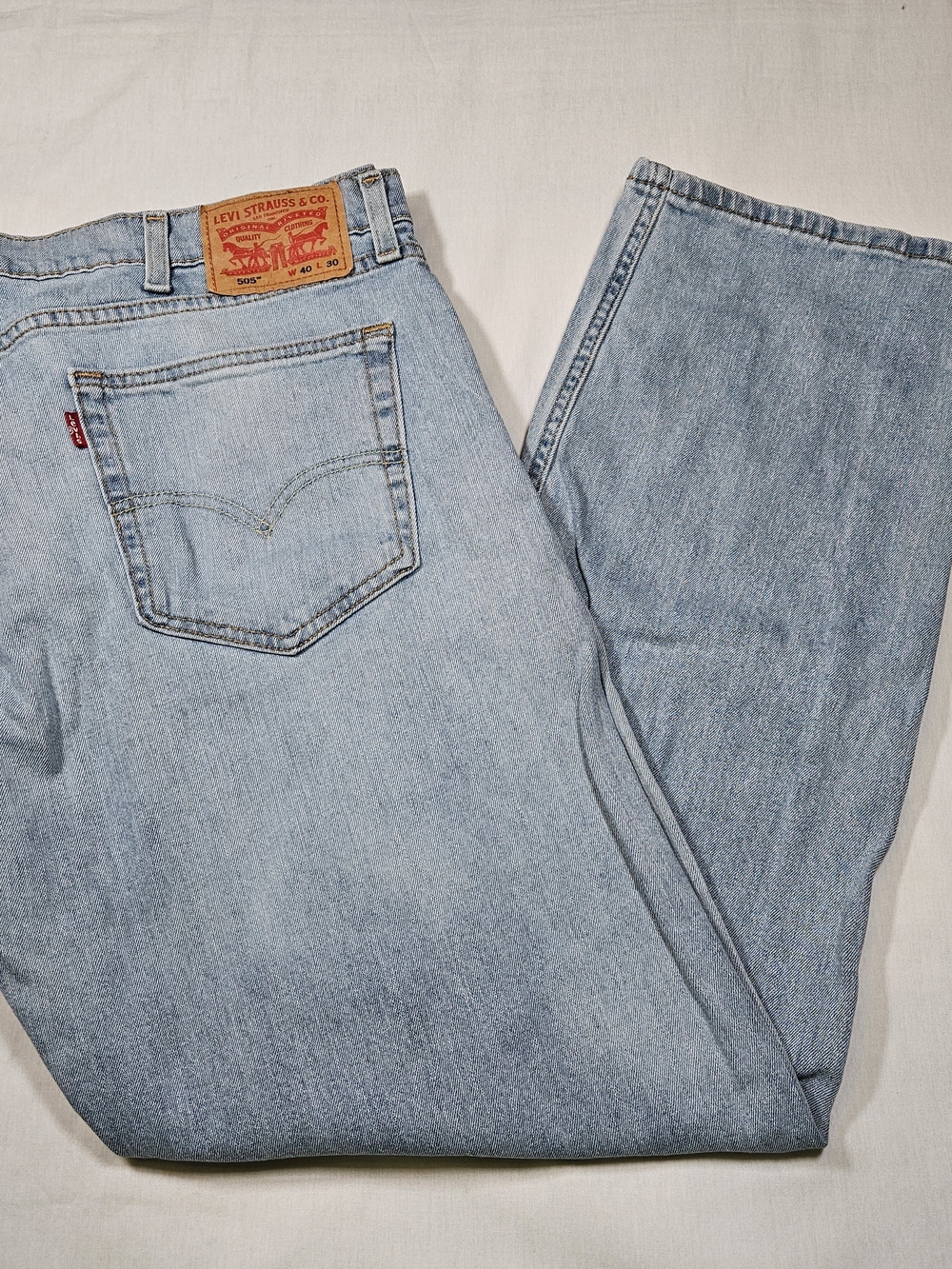 Levi's Men's 505 Regular Straight Fit Jeans W40 L30 Light Wash Blue Denim